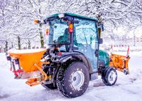 Winterdienst Traktor Gro&szlig;